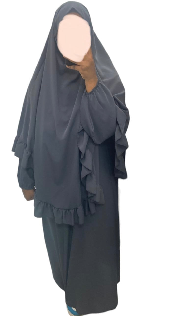 Ruffle Khimar met Abaya